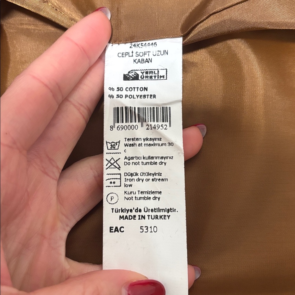 Old Money Coat - Picture 12 of 12